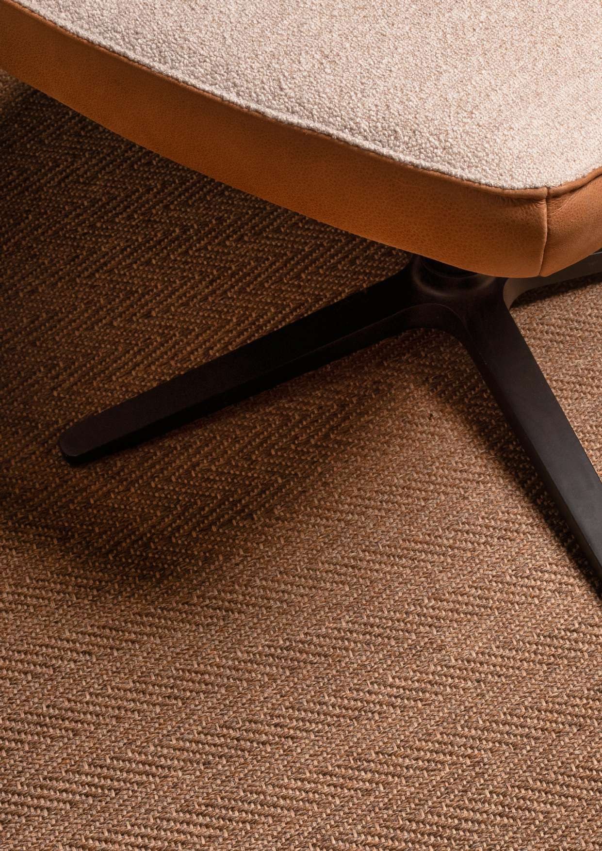 Elly Premium Sisal Herringbone balıksırtı dokuma yaşam alanı uygulaması